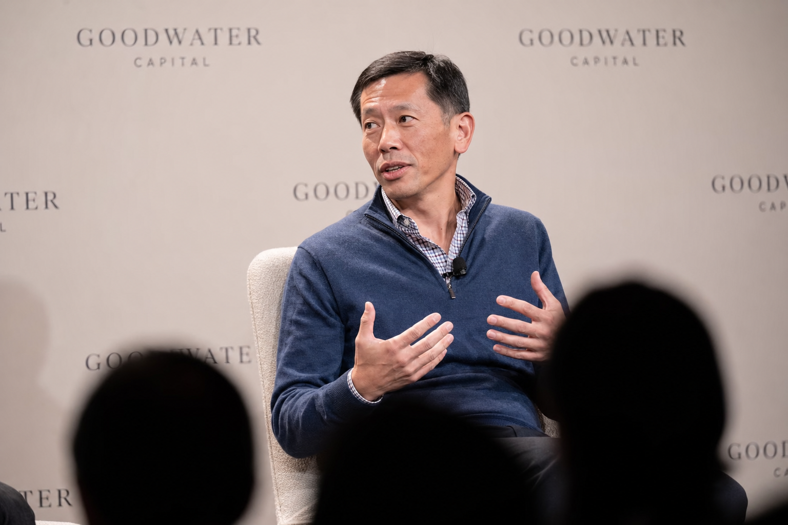 早看中 Facebook 的投资人：AI 最大赢家，可能不卖 AI