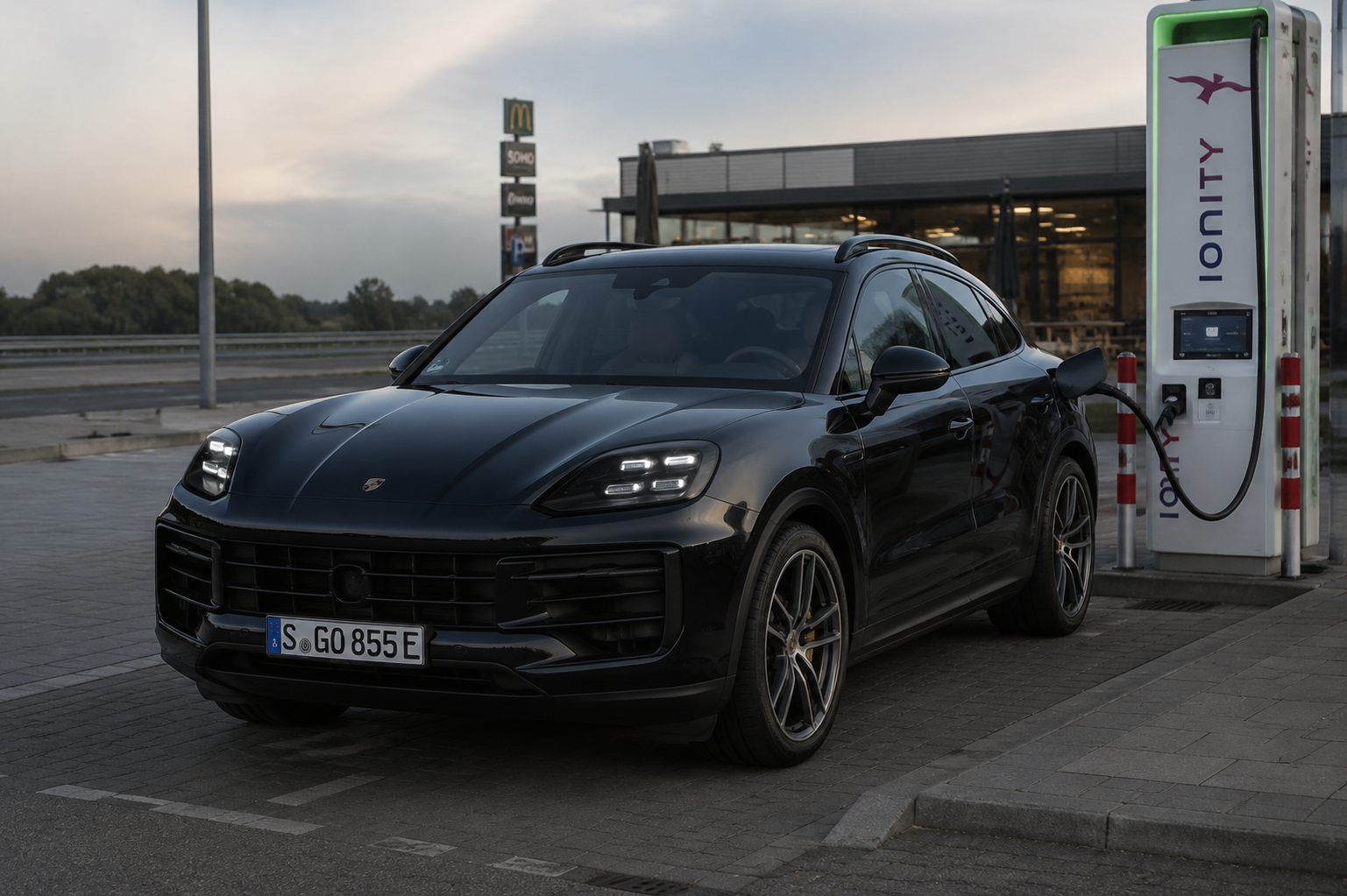 保时捷最快的正统,正在变成一台电动 Cayenne