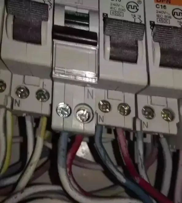 abb空气开关反着接会有危险吗？ (https://ic.work/) 智能电网 第6张